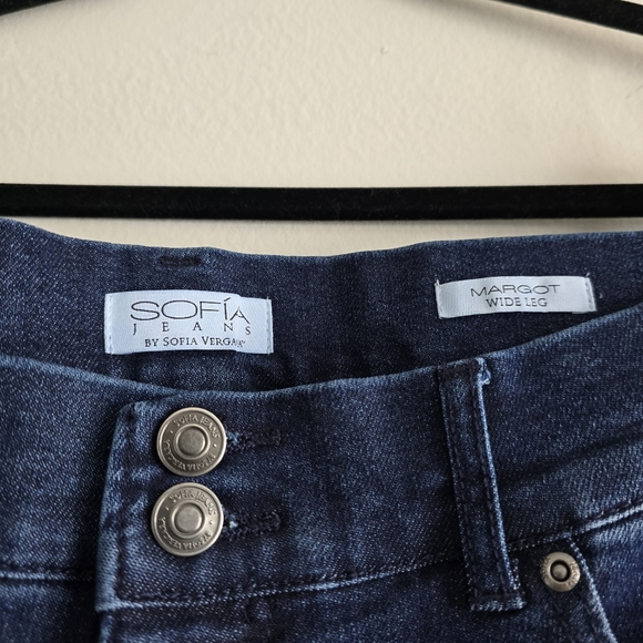 Sofia Vergara Blue Flared Jeans 14 - Picture 2 of 6